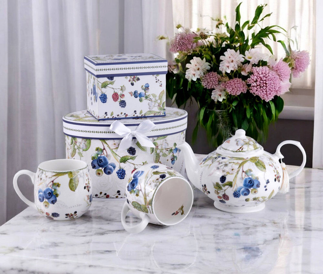 Wild Berries Porcelain Big Belly Mug in Gift Box